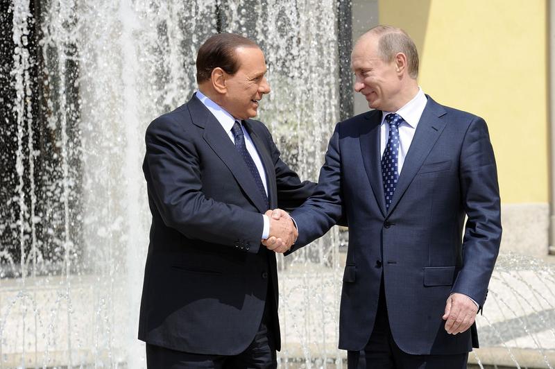 Berlusconi și Putin în 2010, la Milano, Foto: Giuseppe Aresu / Shutterstock Editorial / Profimedia