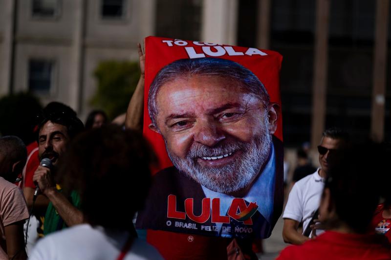 Un afis cu chipul lui Lula sa Silva, Foto: Nuno Cruz/NurPhoto / Shutterstock Editorial / Profimedia