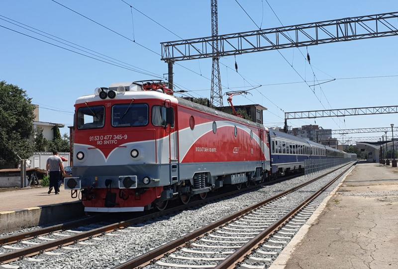 Tren CFR Calatori, Foto: Vlad Barza / HotNews.ro