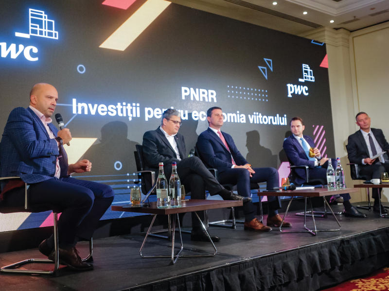 Conferința PwC România: PNRR poate fi considerat ”revoluția” spre o economie inteligentă și durabilă. Mediul de afaceri are un rol esențial, Foto: PwC România