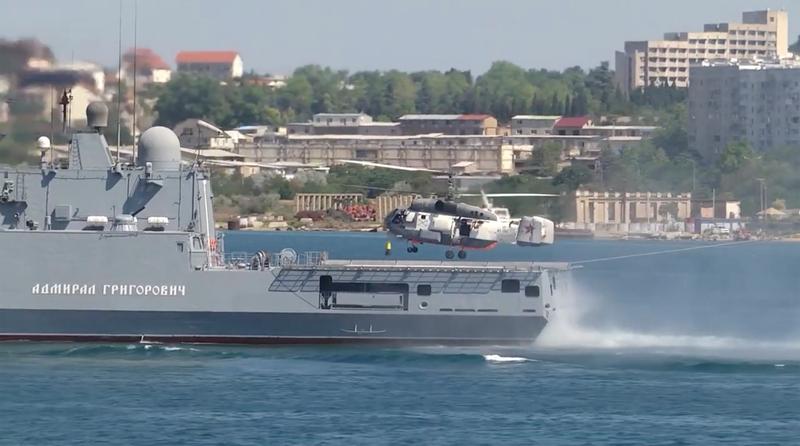 O fregată din clasa Amiral Grigorovici a Flotei Marinei ruse a Mării Negre, Foto: Russian Ministry of Defence/east / WillWest News / Profimedia