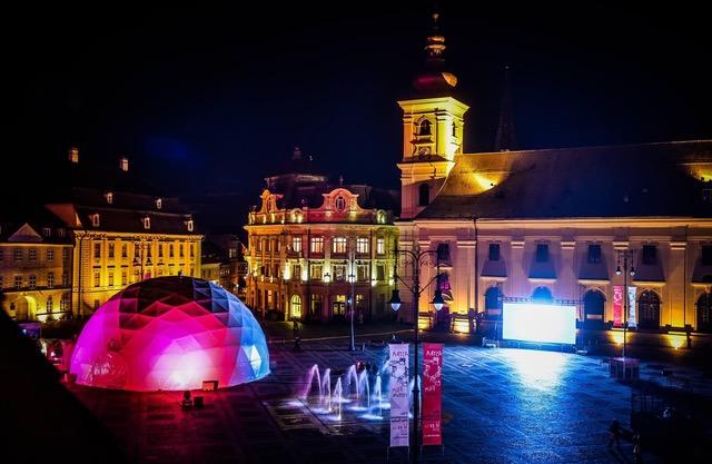 Proiecții fulldome în Piața Mare din Sibiu, Foto: Astra Film Festival