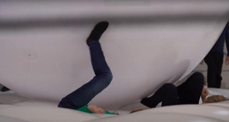 Biliard uman la un muzeu din Copenhaga, Foto: Captura YouTube