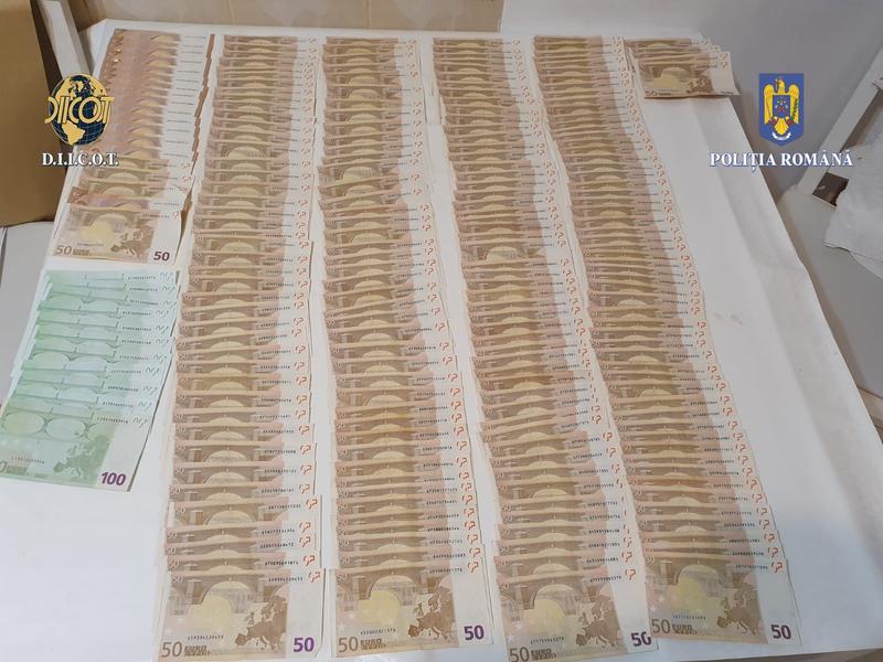Bani ridicati la perchezitii, Foto: IGPR