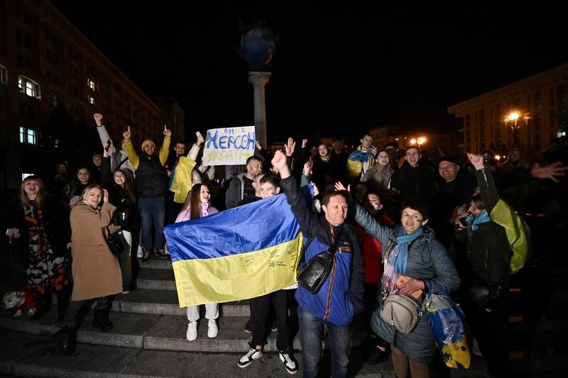 Bucurie la Kiev fata de eliberarea Hersonului, Foto: Genya Savilov / AFP / Profimedia Images