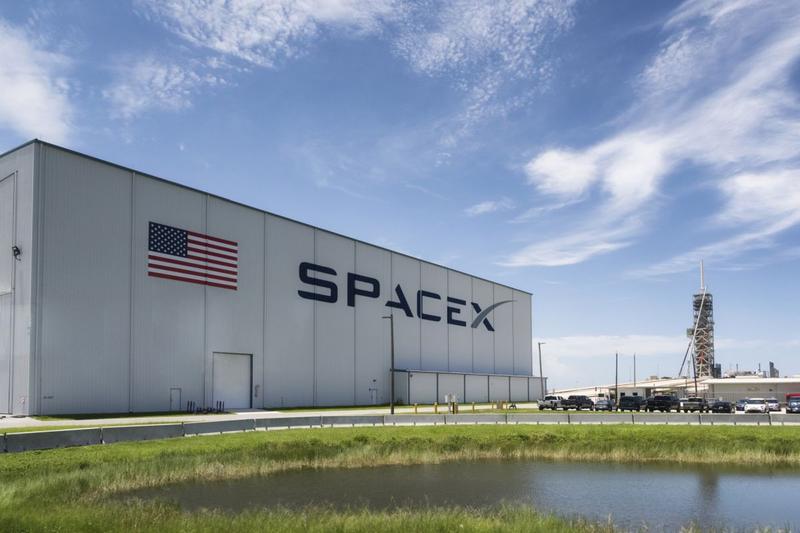 O hala SpaceX, Foto: Ilfede, Dreamstime.com