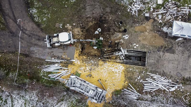 locul in care a cazut o racheta in Polonia, unde doua persoane au fost ucise, Foto: Wojtek RADWANSKI / AFP / Profimedia