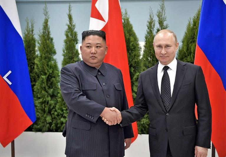 Vladimir Putin alaturi de Kim Jong Un, Foto: Pictorial Press Ltd / Alamy / Alamy / Profimedia