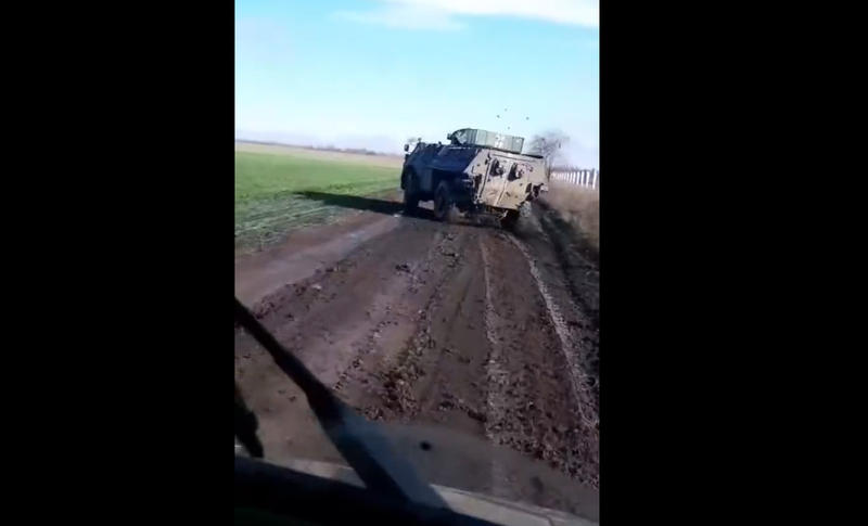 Transportoarele blindate franceze nu s-au mai intalnit cu „rasputita” pana acum, Foto: Captura video