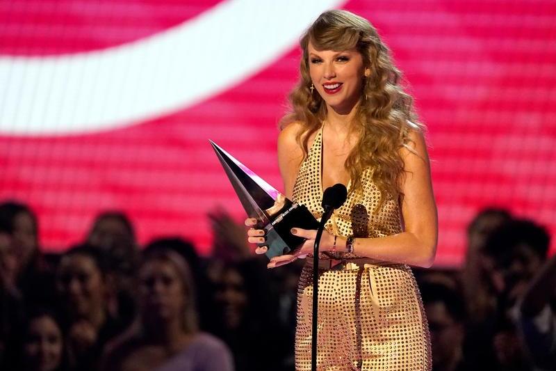 Taylor Swift la American Music Awards, Foto: Chris Pizzello / Associated Press / Profimedia Images