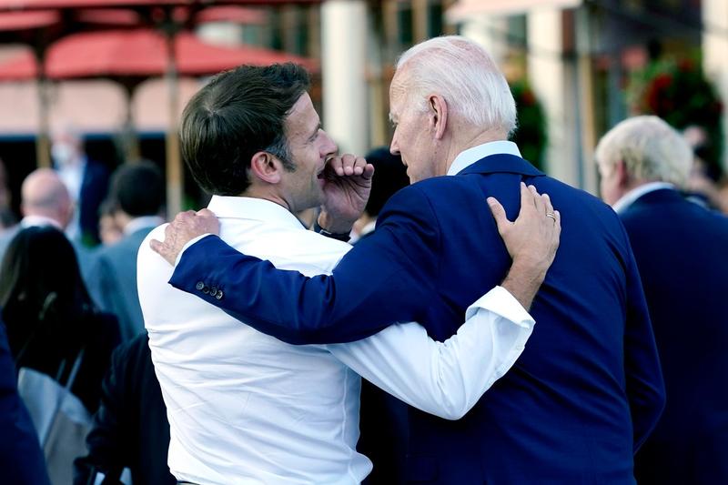 Emmanuel Macron și Joe Biden, Foto: Susan Walsh / AP / Profimedia