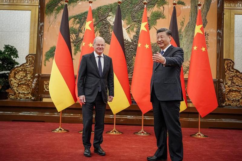 Presedintele Chinei, Xi Jinping, și cancelarul german Olaf Scholz, Foto: Kay Nietfeld / AP / Profimedia