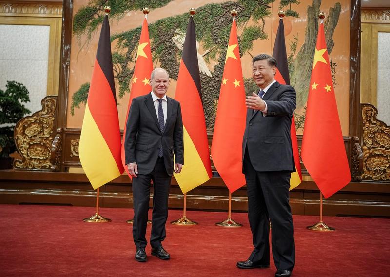 Presedintele Chinei, Xi Jinping, și cancelarul german Olaf Scholz, Foto: Kay Nietfeld / AP / Profimedia