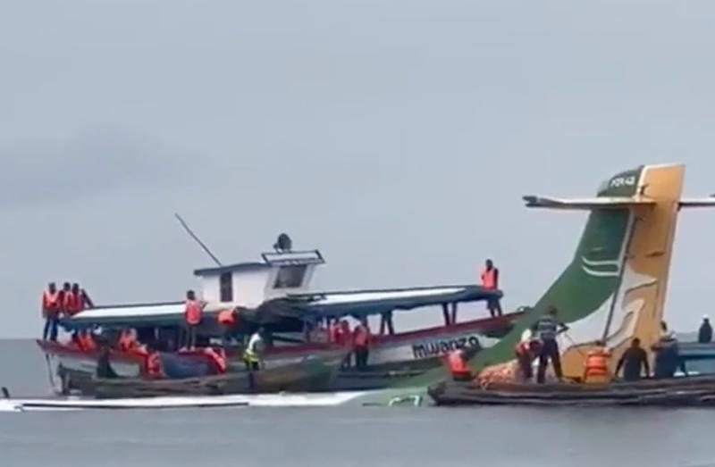 Un avion de linie s-a prăbuşit în Lacul Victoria din Tanzania, Foto: Captura