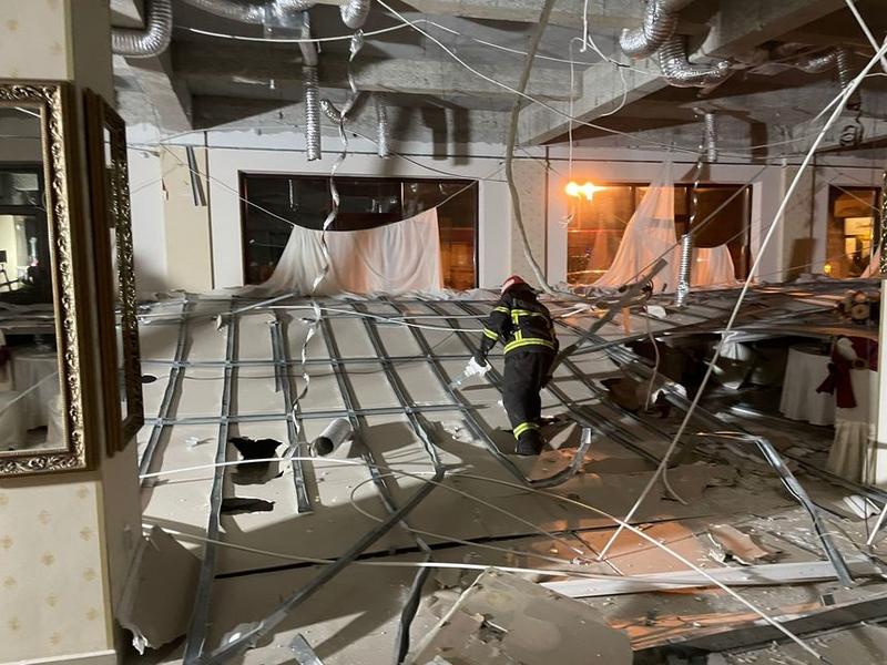 Tavan prabusit la un restaurant din Braila, Foto: ISU Braila