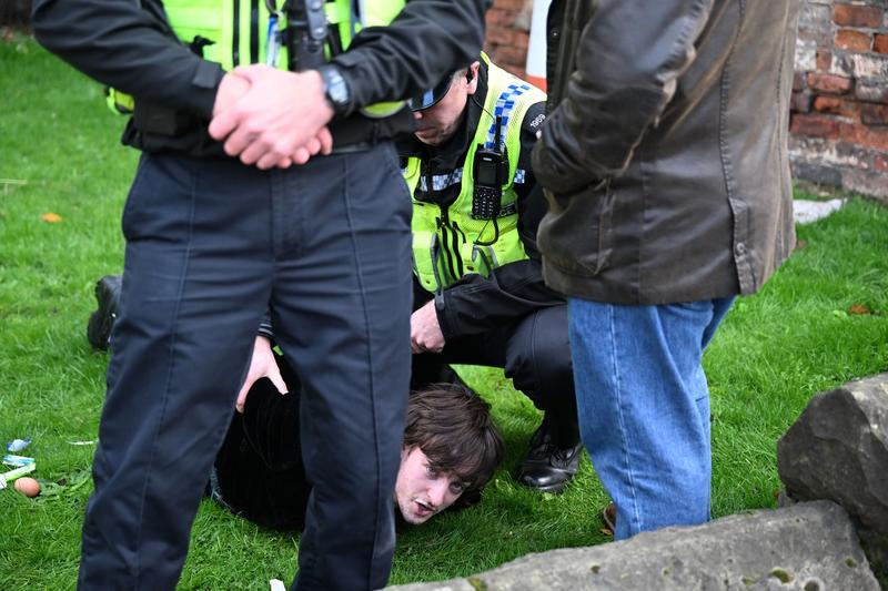 Arestat după ce a aruncat cu un ou spre Regele Charles, Foto: Tim Rooke / Shutterstock Editorial / Profimedia