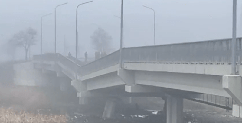 podul peste raul Molochna din Melitopol, distrus de ucraineni, Foto: Captura video