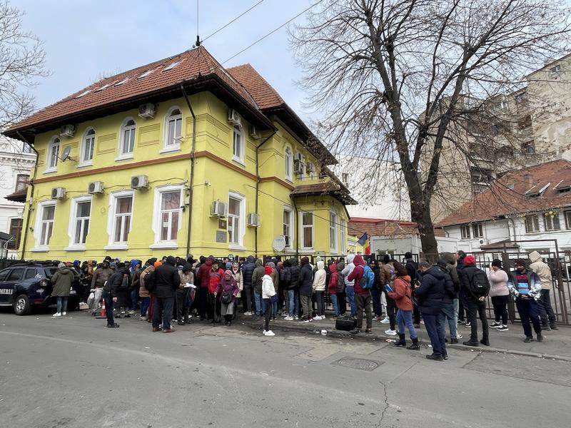 Coadă la Oficiul pentru Imigrări București, decembrie 2022, Foto: HotNews.ro/ Andra Mureșan