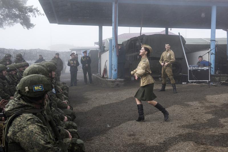 Spectacol pentru soldați ruși, Foto: Valeriy Melnikov / Sputnik / Profimedia Images