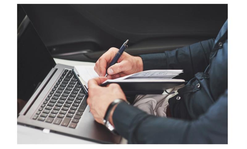 Un alt jurnalist din Mexic a fost ținta unui atac armat. Mașina sa i-a salvat viața, Foto: freepik.com