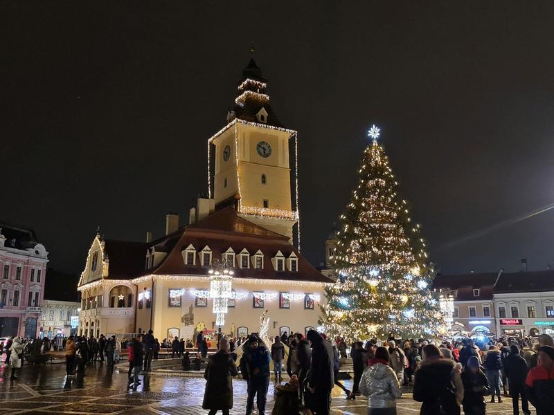Piata Sfatului in decembrie 2022, Foto: Vlad Barza / HotNews.ro