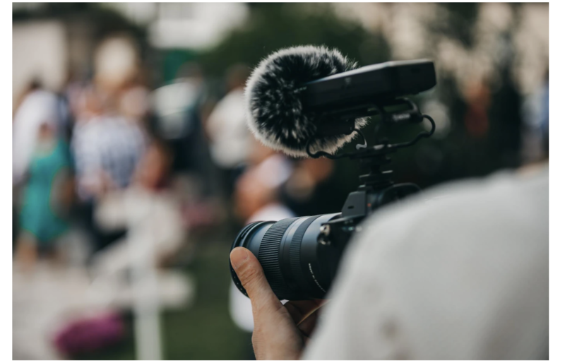 Conversațiile interne ale AP arată că jurnalistul concediat nu ar fi fost singurul de vină, Foto: freepik.com