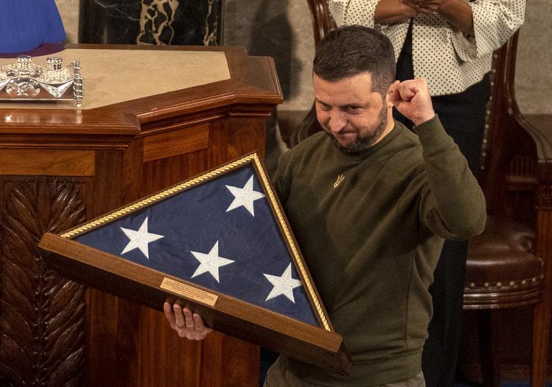 Volodimir Zelenski a primit steagul american în Congresul SUA, Foto: PAT BENIC / UPI / Profimedia