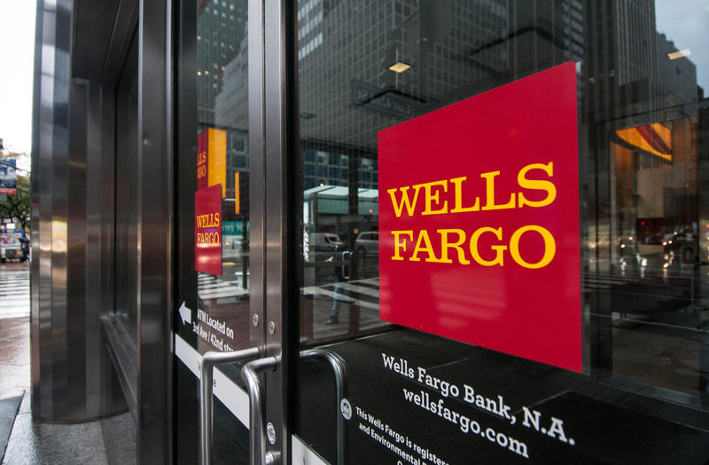 Wells Fargo a perceput comisioane ilegale de la clienți, Foto: DreamsTime / Andrew Cline
