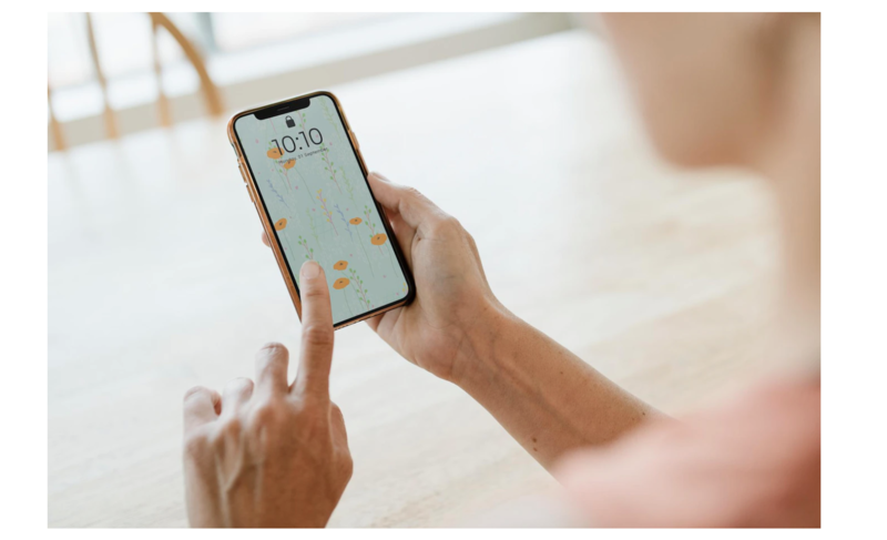 Telefoane cu banii de înrolare. Propaganda rusă încurajează bărbații să se înscrie în forțele armate, Foto: Mediastandard.ro