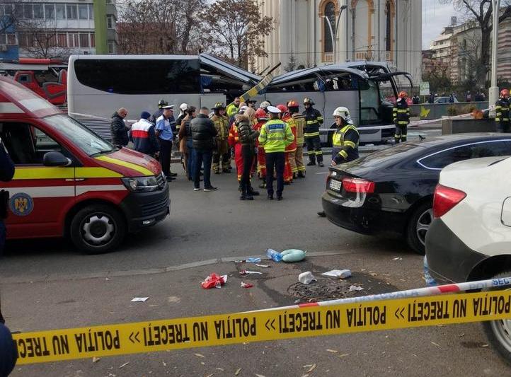 Accident la intrarea în pasajul Unirii, Foto: Hotnews