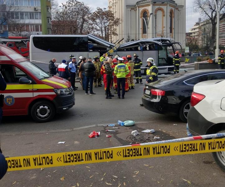 Accident la intrarea în pasajul Unirii, Foto: Hotnews