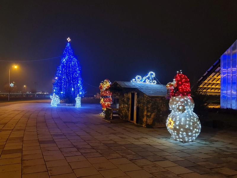 Lumini de sarbatori in iarna fara zapada, Foto: Vlad Barza / HotNews.ro