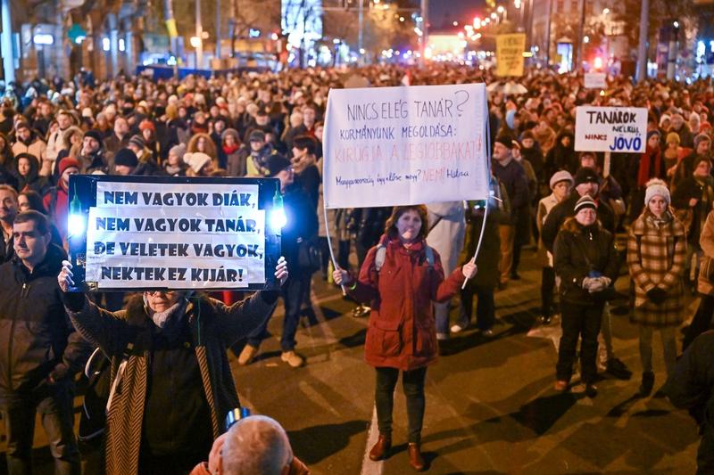 Protest al elevilor, părinților și cadrelor didactice la Budapesta, Foto: ATTILA KISBENEDEK / AFP / Profimedia