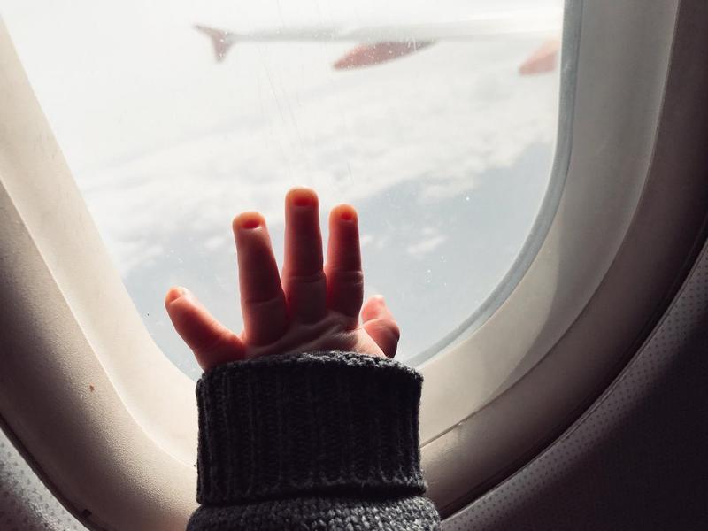 Copil în avion, Foto: Vanya Bovajo / Stockimo / Alamy / Alamy / Profimedia