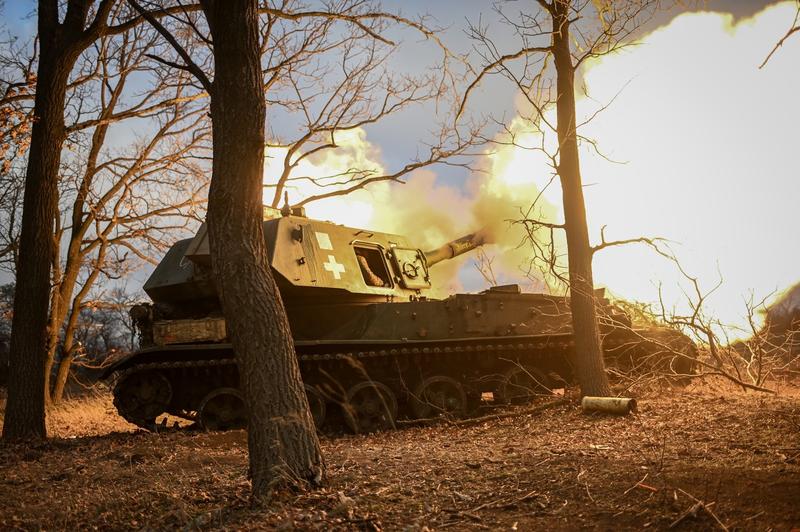 Război în Ucraina - Forțele ucrainene trag cu un tun autopropulsat 2S3 Akatsiya, Foto: Justin Yau / ddp USA / Profimedia Images