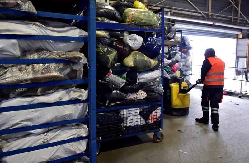 Textile second hand, Foto: GEORGES GOBET / AFP / Profimedia