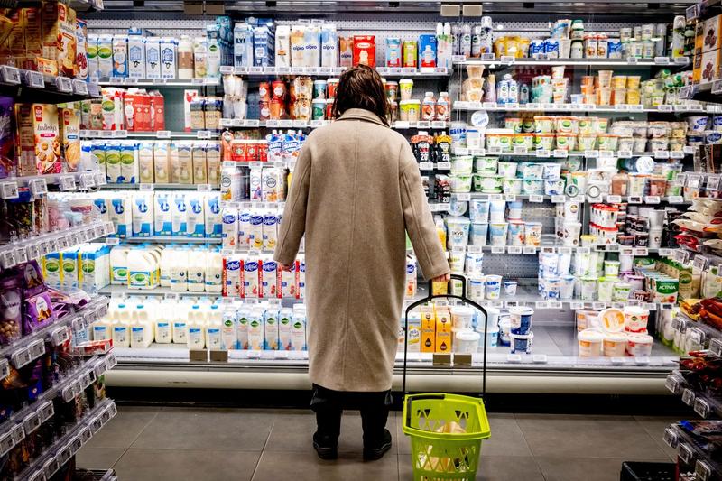 INS a calculat rata inflației. Foto: Robin Utrecht / Shutterstock Editorial / Profimedia