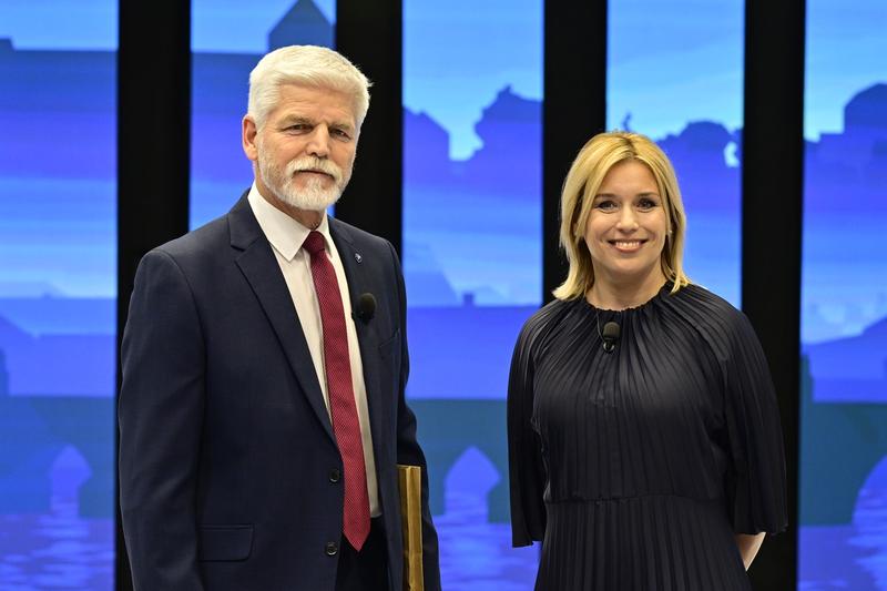 Petr Pavel și Danuse Nerudova înaintea unei dezbateri electorale, Foto: Vondrouš Roman / ČTK / Profimedia