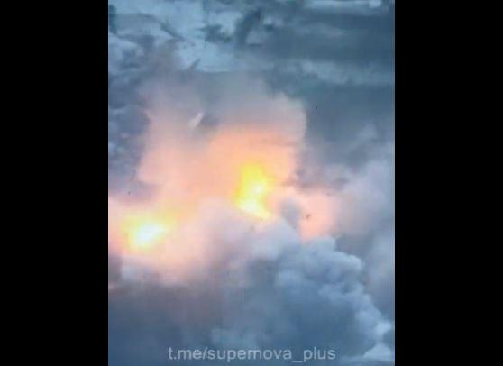 Cladire cu soldati rusi, lovita de ucraineni, Foto: Captura video