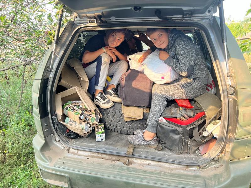 Copii evacuați dintr-o localitate din Ucraina, Foto: Ignatius Ivlev-Yorke/ Arhiva personală