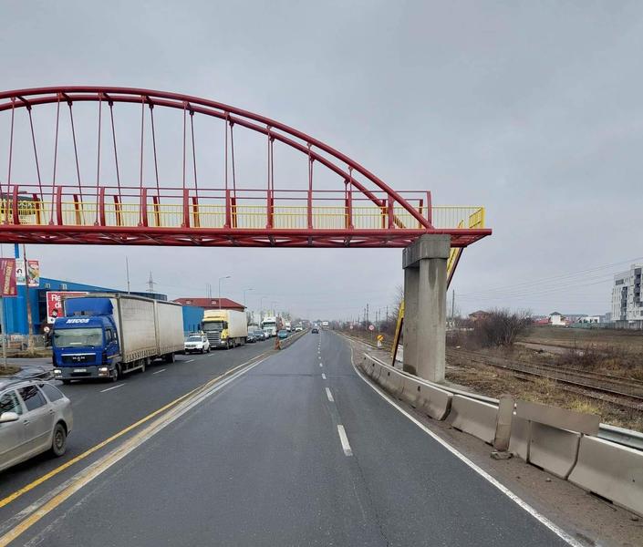 Pasarela pietonala construita pe Soseaua de Centura, Foto: România Fără Gropi