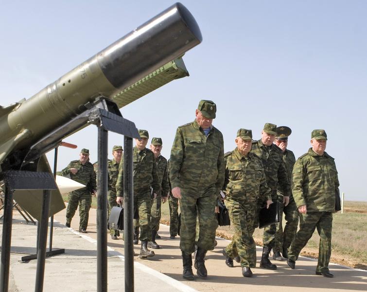 Generalul Vladimir Boldirev (fata, stanga), Foto: Rogulin Dmitry / TASS / Profimedia Images