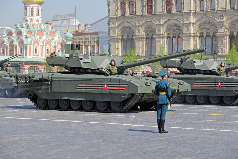 Tancurile T-14 Armata au arătat bine la defilări, dar trebuie vazut cum se comportă la război, Foto: DreamsTime / Igor Dolgov