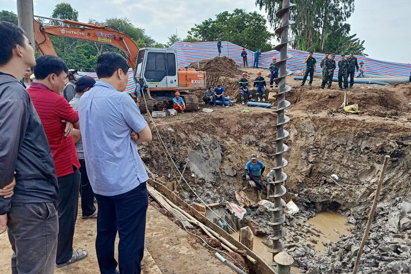 Operațiune de salvare a unui băiețel din Vietnam, Foto: STR / AFP / Profimedia