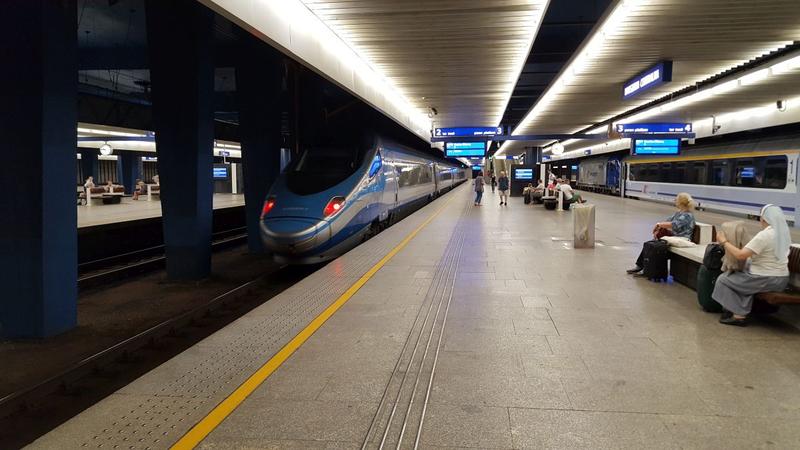 In gara centrala din Varsovia, Foto: Vlad Barza / HotNews.ro