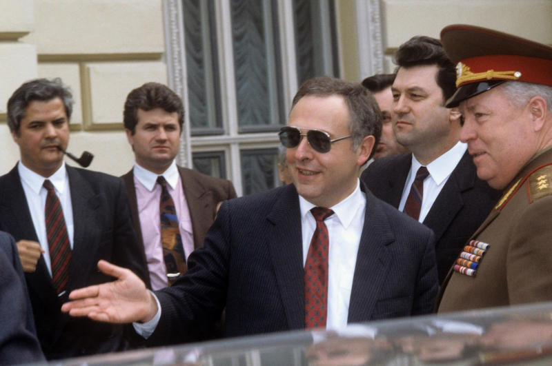 Andrei Kozirev in 1992, la o intalnire de la Chisinau privind situatia din Transnistria, la care a participat si Adrian Nastase, Foto: Alexei Boitsov / Sputnik / Profimedia Images