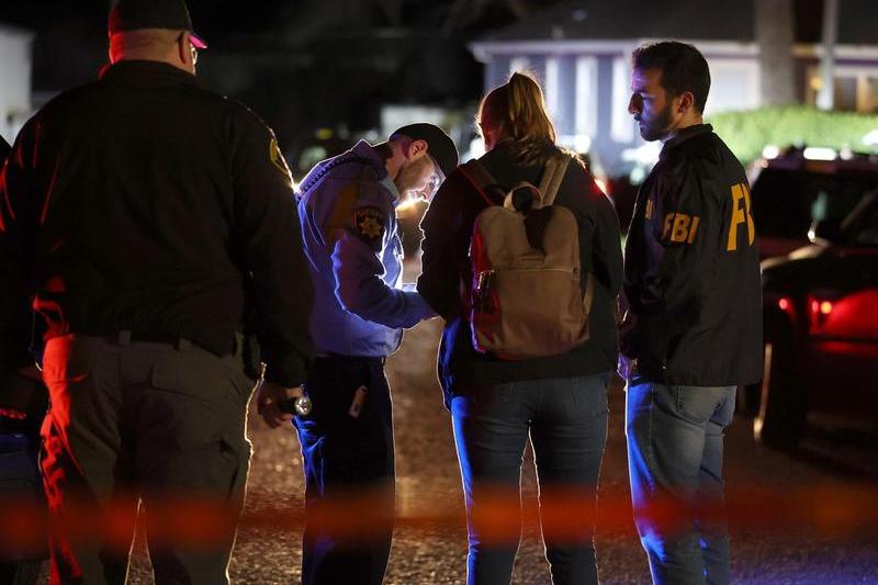 Politia si FBI la locul incidentului, Foto: Justin Sullivan / Getty Images / Profimedia