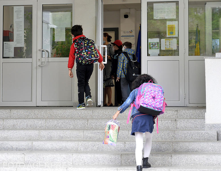 Copii la școală, Foto: AGERPRES