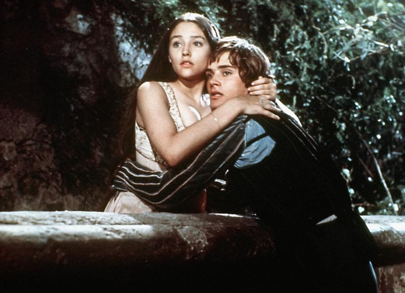 ​Olivia Hussey şi Leonard Whiting in filmul „Romeo si Julieta” din 1968, Foto: The Hollywood Archive / Hollywood Archive / Profimedia