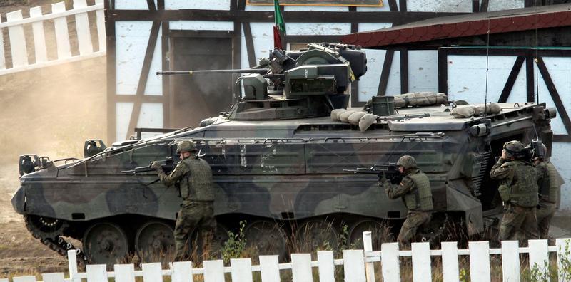 vehicule Marder , Foto: Michael Sohn / AP / Profimedia